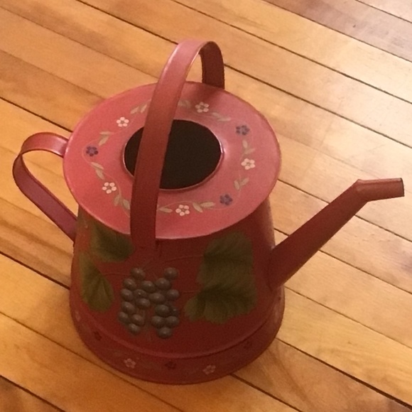 Decorative Tin Watering Can - Picture 5 of 5